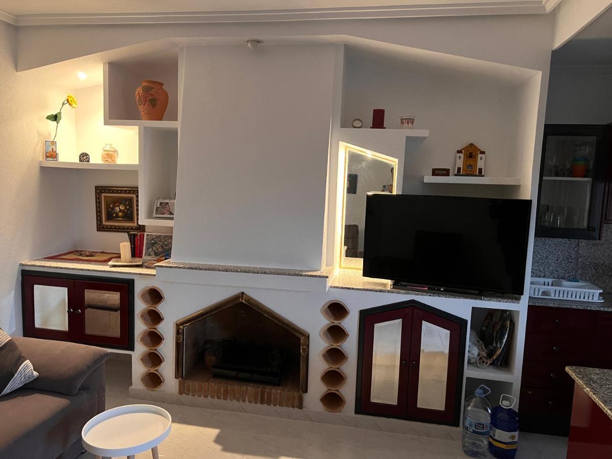 Schoenes Ruhiges Rooftop Apartment Mit Grosser Dachterrasse 또레비에하 외부 사진