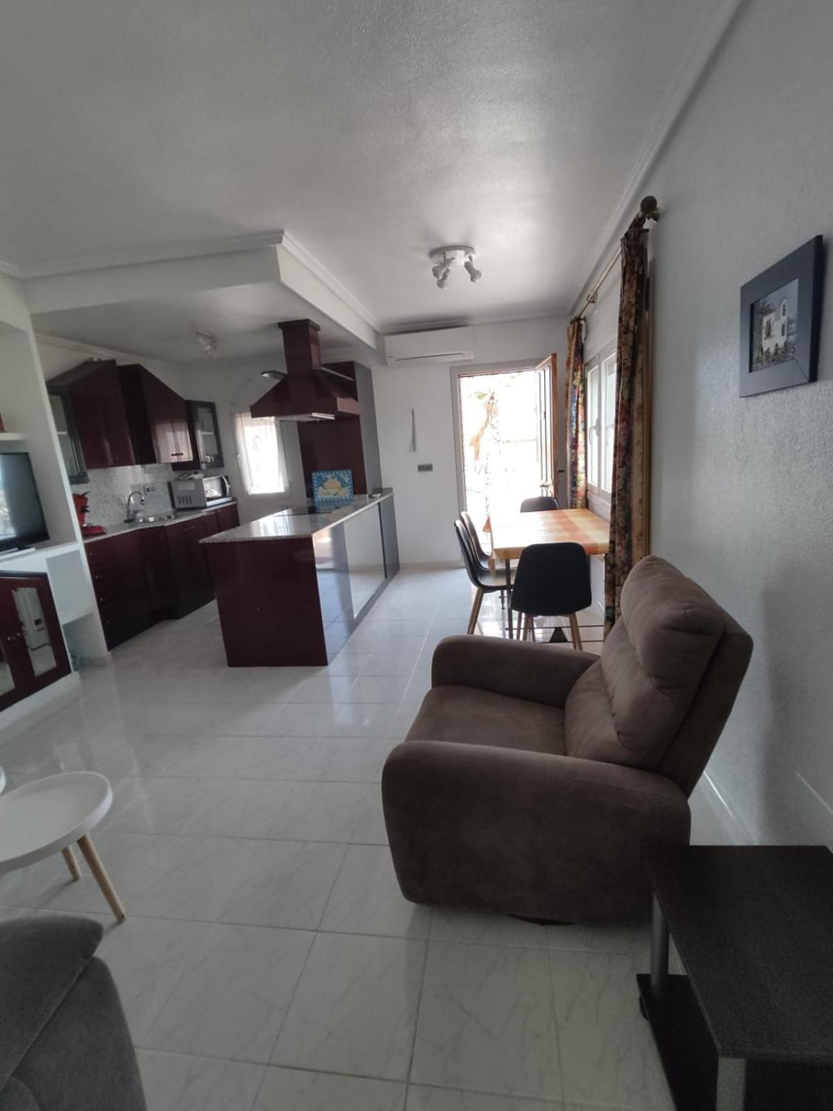 Schoenes Ruhiges Rooftop Apartment Mit Grosser Dachterrasse 또레비에하 외부 사진
