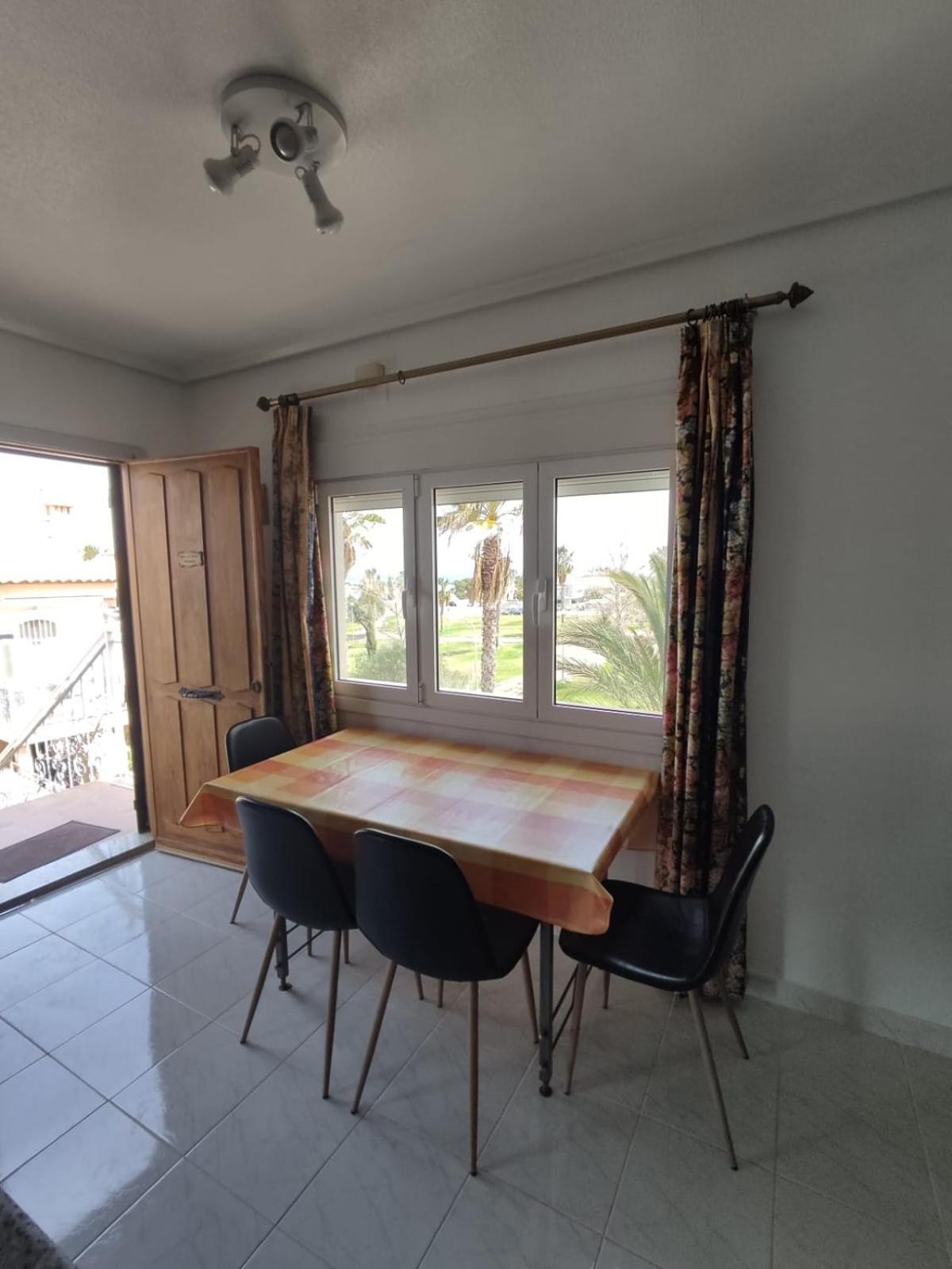 Schoenes Ruhiges Rooftop Apartment Mit Grosser Dachterrasse 또레비에하 외부 사진