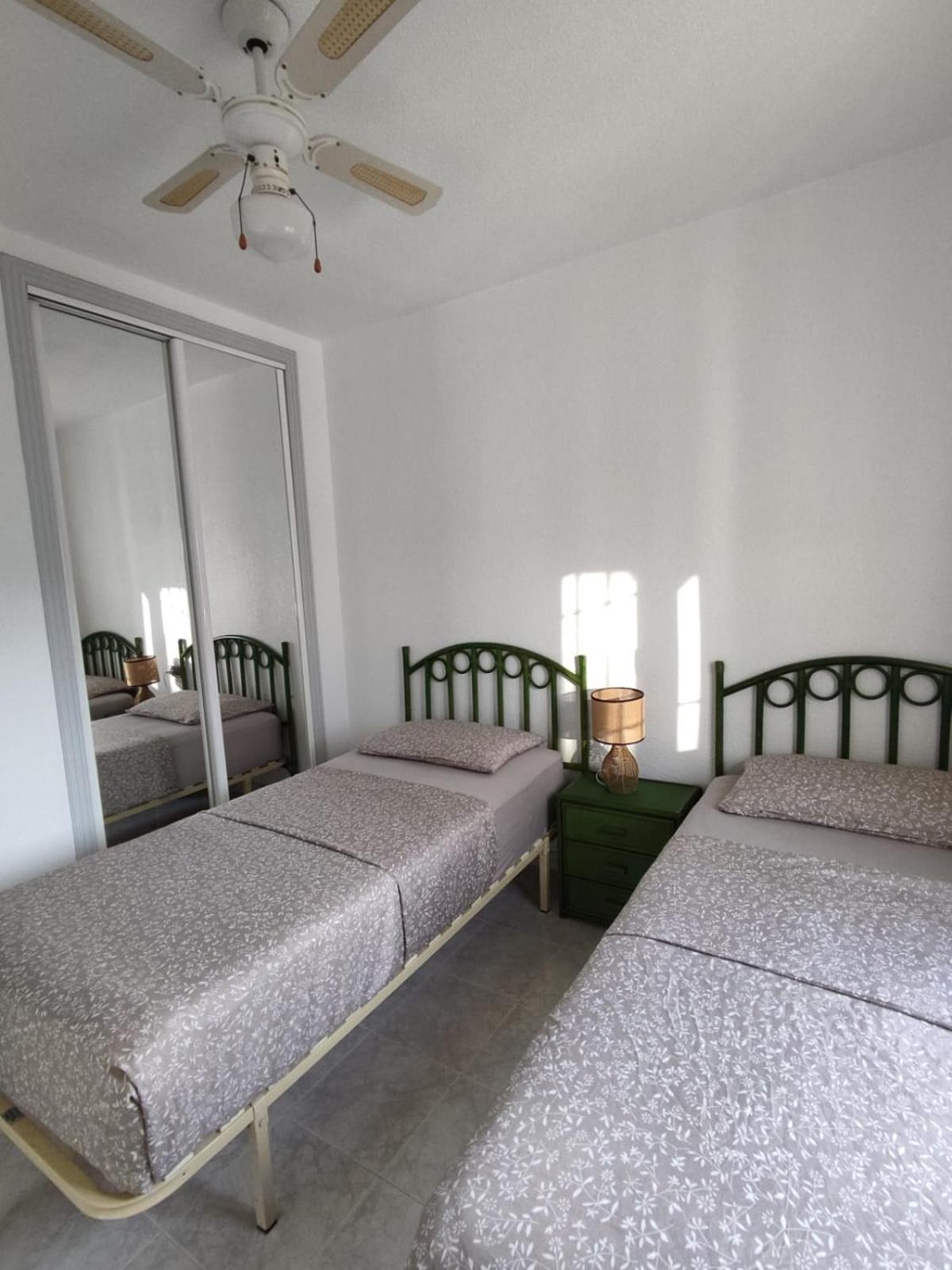 Schoenes Ruhiges Rooftop Apartment Mit Grosser Dachterrasse 또레비에하 외부 사진