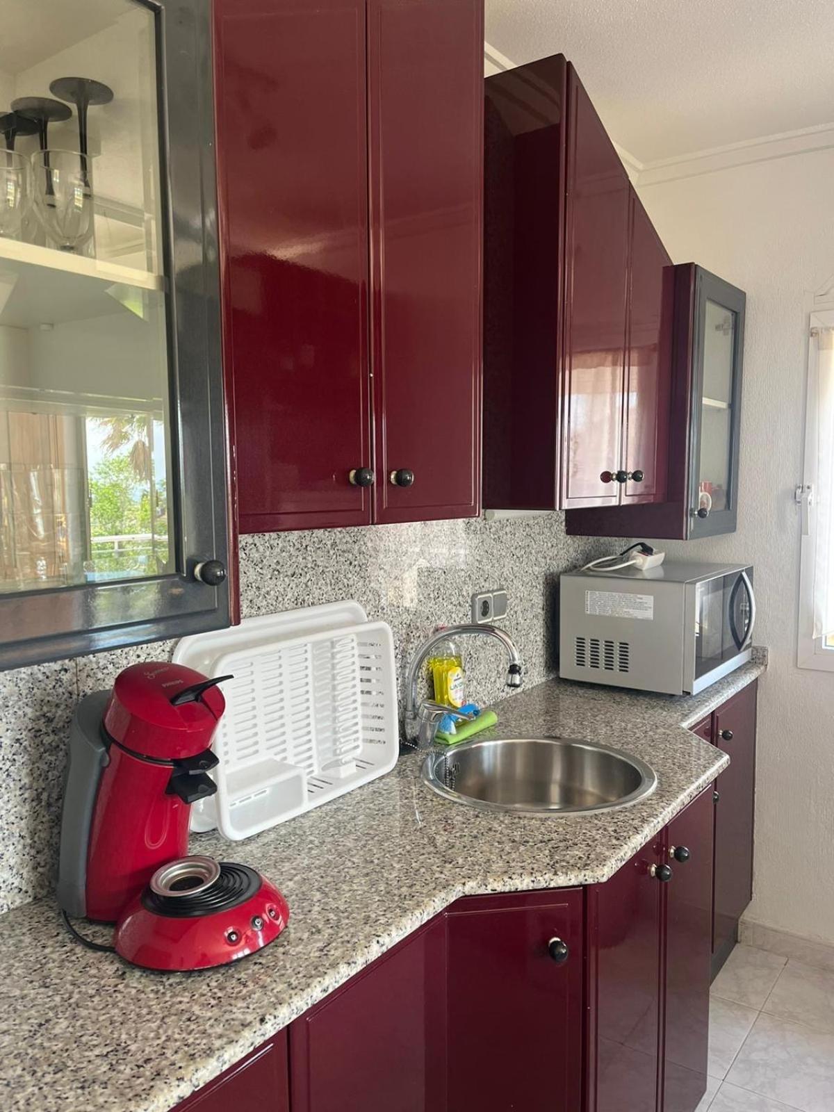 Schoenes Ruhiges Rooftop Apartment Mit Grosser Dachterrasse 또레비에하 외부 사진